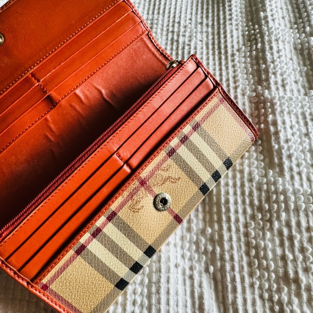 Burberry Checkered Tan and Orange Wallet - Picture 7 of 9